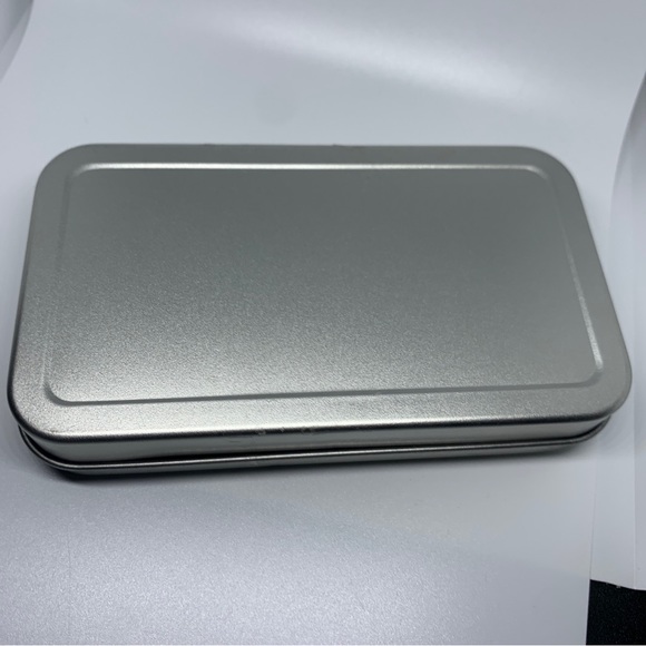 Pampered Chef Creative Cutters Set Mini Cookie Cutter Set of 8 Storage Tin 1095 - Picture 5 of 5